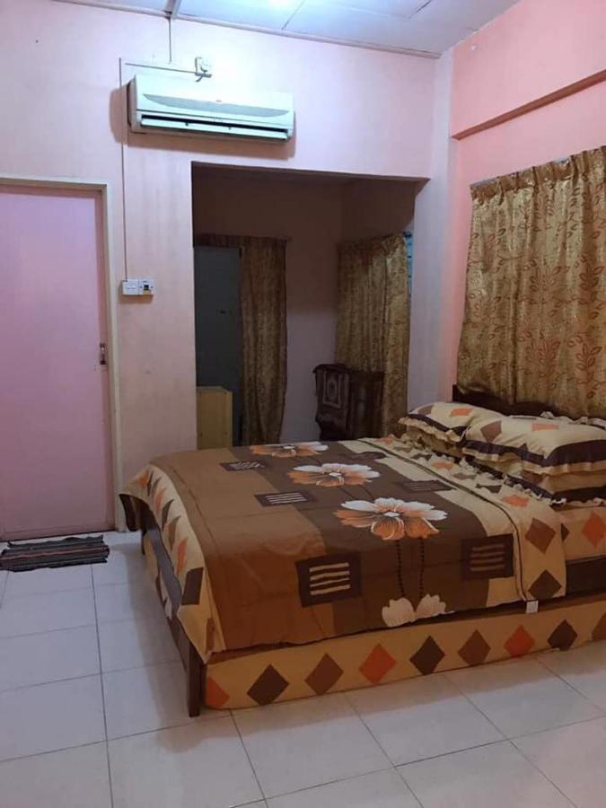 Trisya Homestay Kuala Terengganu Exteriör bild