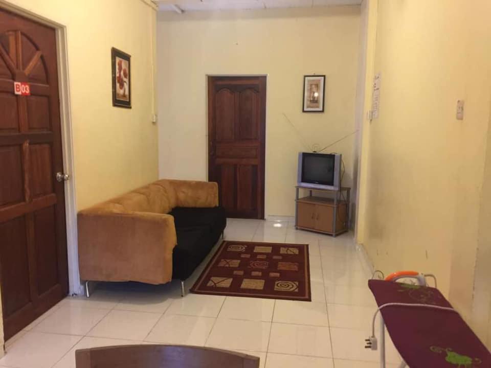Trisya Homestay Kuala Terengganu Exteriör bild