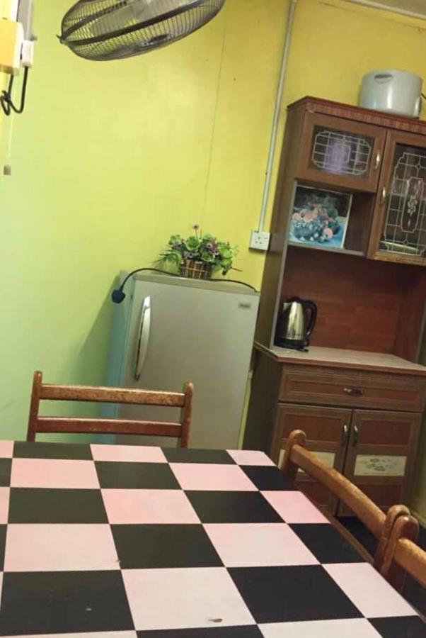 Trisya Homestay Kuala Terengganu Exteriör bild